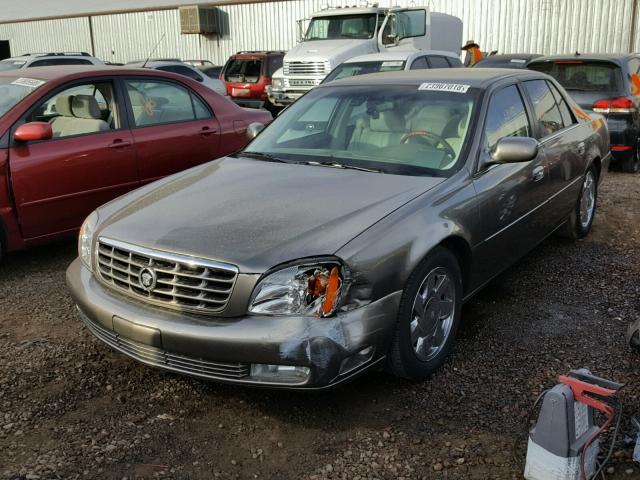 1G6KF5498YU209040 - 2000 CADILLAC DEVILLE DT GOLD photo 2