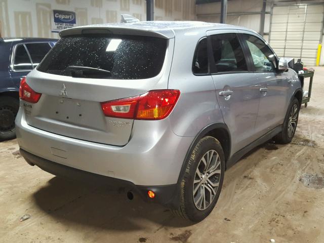 JA4AP3AU9HZ022471 - 2017 MITSUBISHI OUTLANDER SILVER photo 4