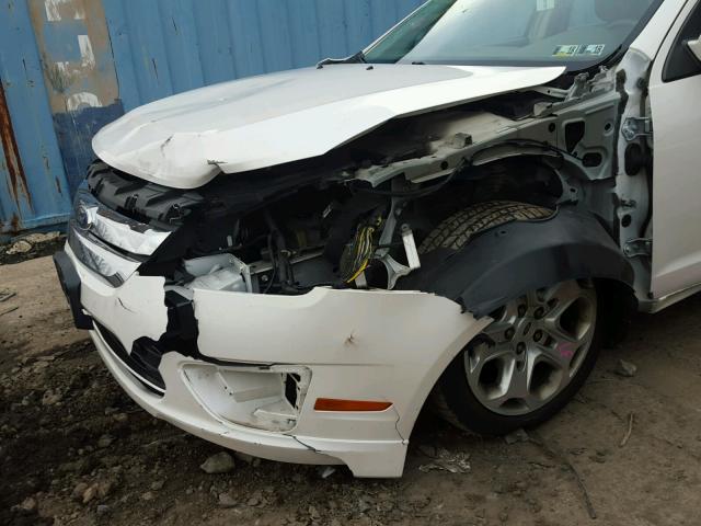 3FAHP0HA9BR199683 - 2011 FORD FUSION SE WHITE photo 9