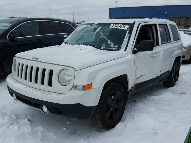 1C4NJPFB8CD694955 - 2012 JEEP PATRIOT LA WHITE photo 2