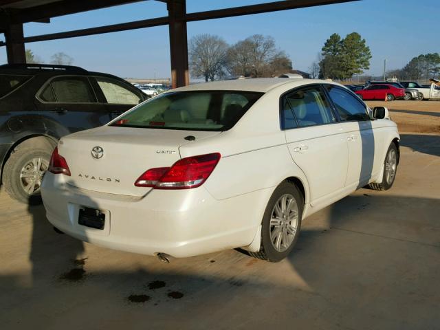 4T1BK36B45U031342 - 2005 TOYOTA AVALON XL WHITE photo 4