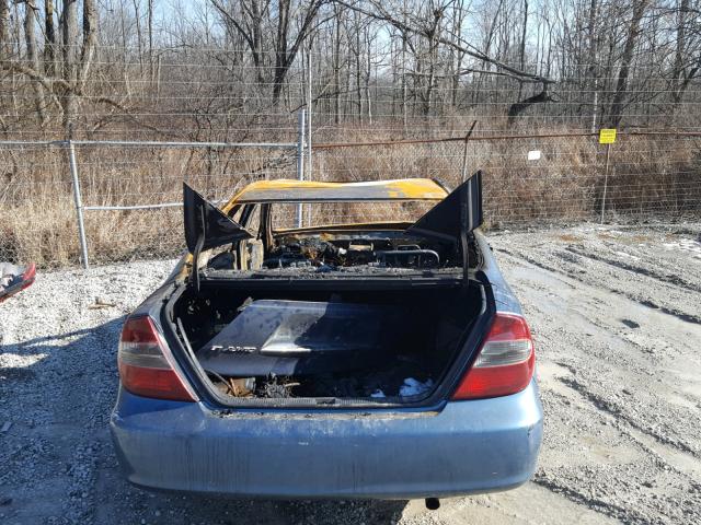 4T1BE32K94U914459 - 2004 TOYOTA CAMRY LE BLUE photo 10