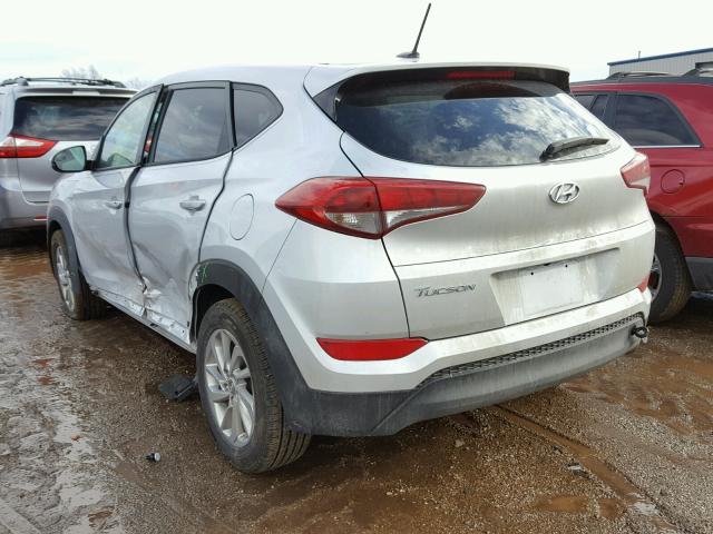 KM8J23A43HU266632 - 2017 HYUNDAI TUCSON SE SILVER photo 3