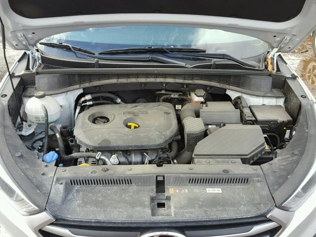 KM8J23A43HU266632 - 2017 HYUNDAI TUCSON SE SILVER photo 7