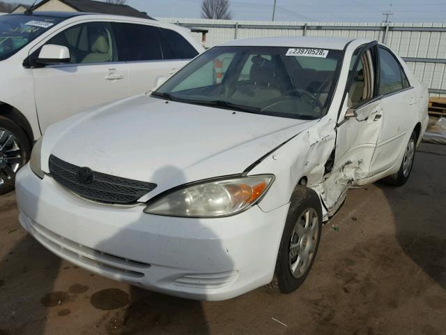 4T1BE32K93U668592 - 2003 TOYOTA CAMRY LE WHITE photo 2