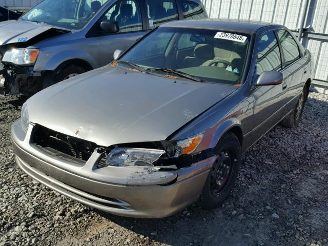 JT2BF28K2Y0253916 - 2000 TOYOTA CAMRY LE TAN photo 2