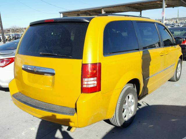 2A4RR5D17AR319555 - 2010 CHRYSLER TOWN & COU YELLOW photo 4