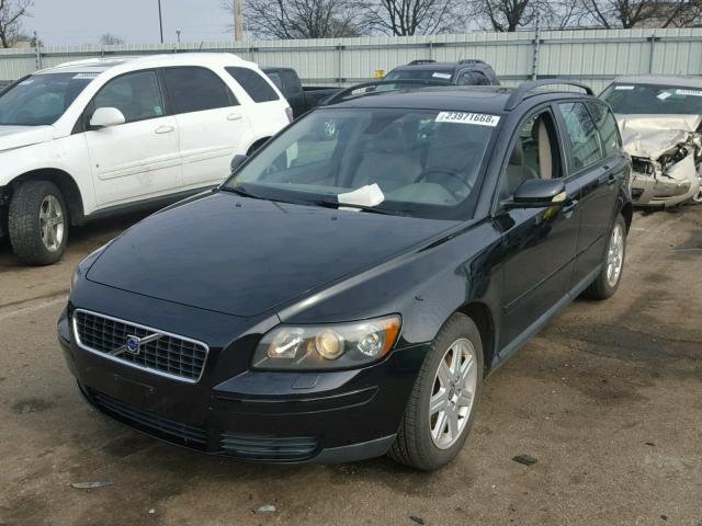 YV1MW382762157149 - 2006 VOLVO V50 2.4I BLACK photo 2