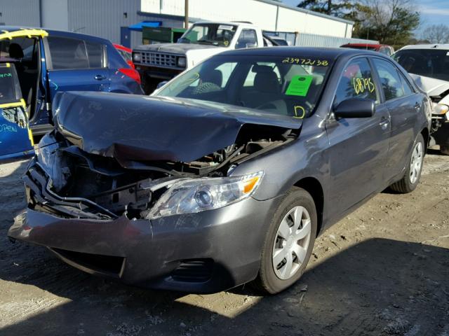 4T1BF3EK3BU171075 - 2011 TOYOTA CAMRY BASE GRAY photo 2