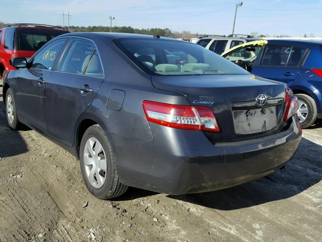 4T1BF3EK3BU171075 - 2011 TOYOTA CAMRY BASE GRAY photo 3