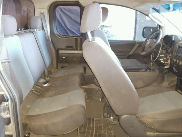 1N6BA06AX6N509723 - 2006 NISSAN TITAN XE GRAY photo 6