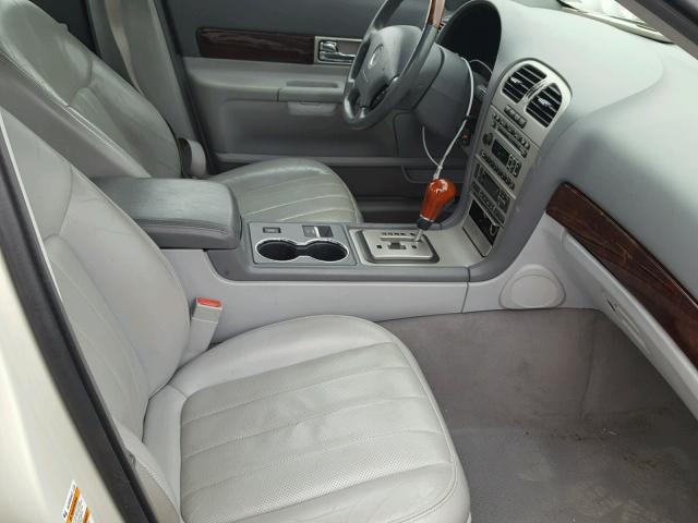 1LNHM87A44Y630143 - 2004 LINCOLN LS 米色 照片 5
