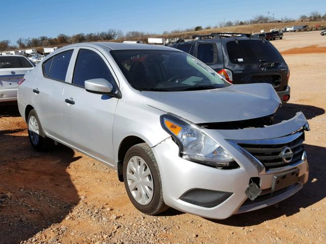 3N1CN7AP1GL885487 - 2016 NISSAN VERSA S SILVER photo 1