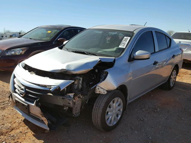 3N1CN7AP1GL885487 - 2016 NISSAN VERSA S SILVER photo 2