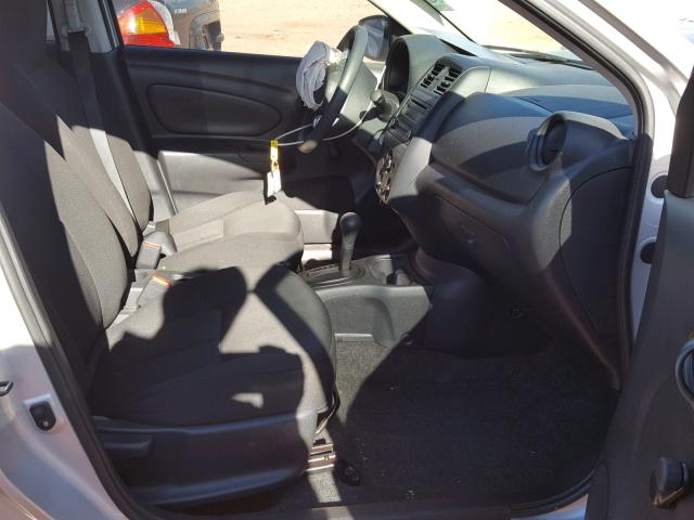 3N1CN7AP1GL885487 - 2016 NISSAN VERSA S SILVER photo 5