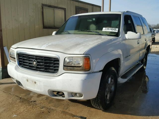 1GYEK63RXYR194521 - 2000 CADILLAC ESCALADE L WHITE photo 2