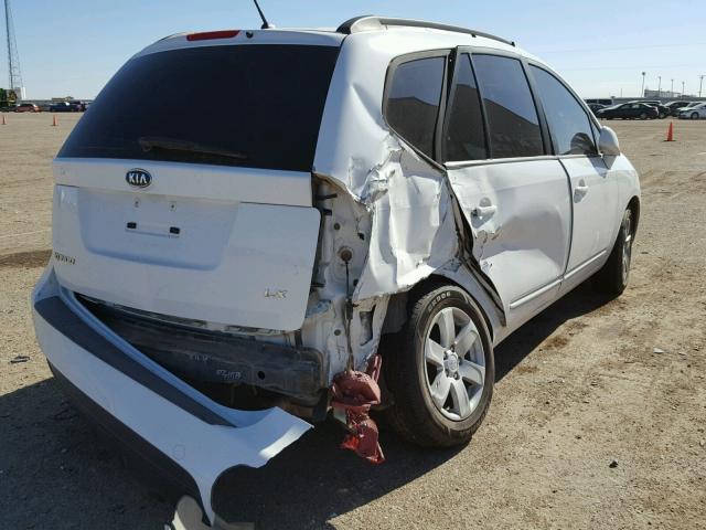 KNAFG525787200563 - 2008 KIA RONDO BASE WHITE photo 4