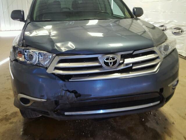 5TDYK3EHXCS057059 - 2012 TOYOTA HIGHLANDER BLUE photo 9