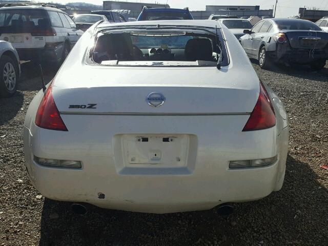 JN1AZ34D45M607501 - 2005 NISSAN 350Z COUPE WHITE photo 6