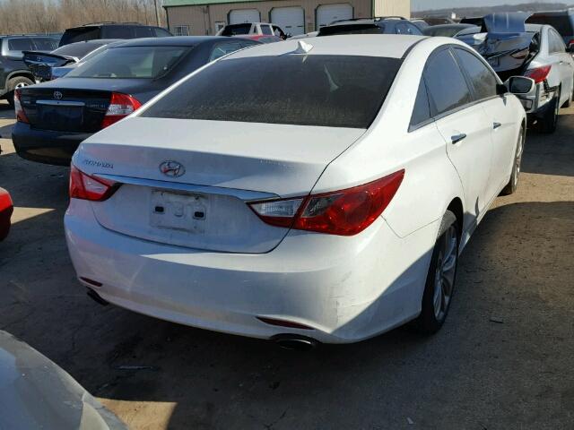 5NPEC4ACXCH390190 - 2012 HYUNDAI SONATA SE WHITE photo 4