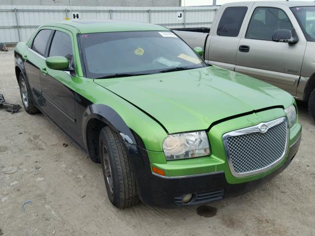 2C3JA53G45H154175 - 2005 CHRYSLER 300 TOURIN GREEN photo 1