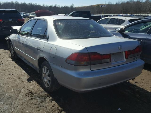 1HGCG56792A065504 - 2002 HONDA ACCORD SE SILVER photo 3