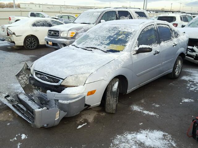 1FAFP34N86W225307 - 2006 FORD FOCUS ZX4 SILVER photo 2