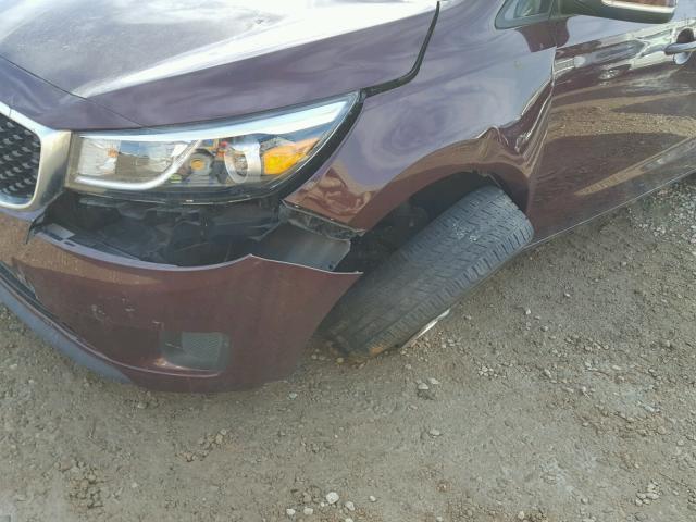 KNDMB5C11G6121303 - 2016 KIA SEDONA LX MAROON photo 9