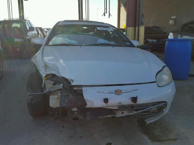 4C3AG52H32E145929 - 2002 CHRYSLER SEBRING LX WHITE photo 9