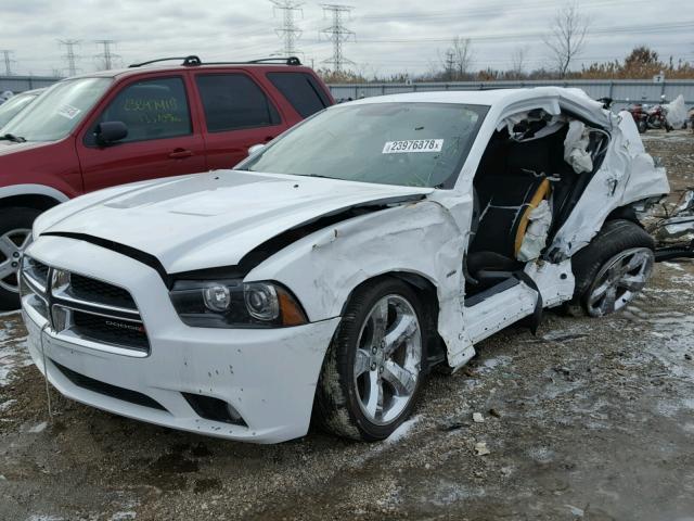 2C3CDXCT7DH582989 - 2013 DODGE CHARGER R/ WHITE photo 2