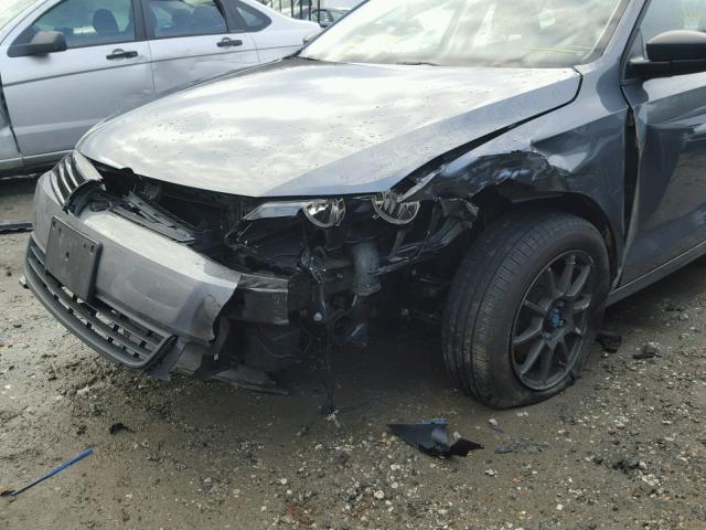 3VW1K7AJ9CM393378 - 2012 VOLKSWAGEN JETTA BASE 灰色 照片 9