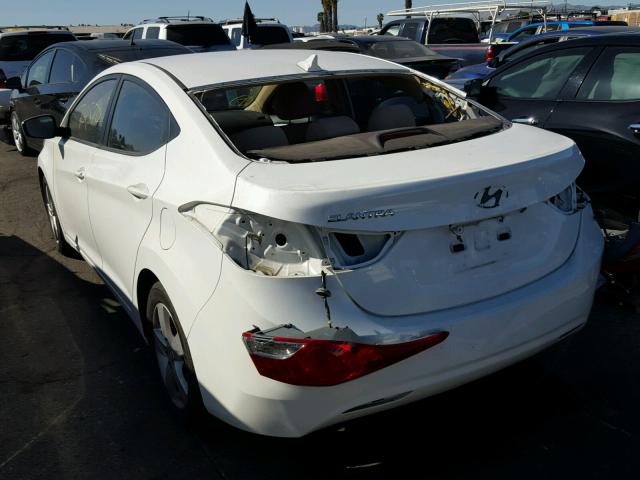 5NPDH4AEXCH131584 - 2012 HYUNDAI ELANTRA GL WHITE photo 3