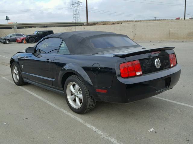 1ZVHT84N675370328 - 2007 FORD MUSTANG BLACK photo 3