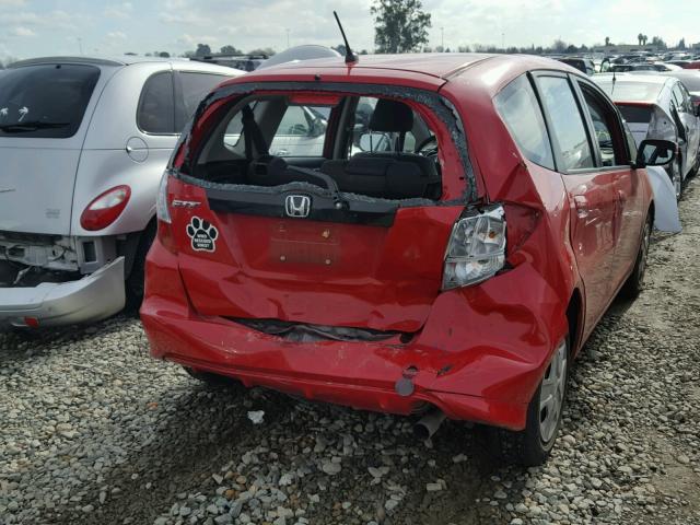JHMGE8H38DC033957 - 2013 HONDA FIT RED photo 4