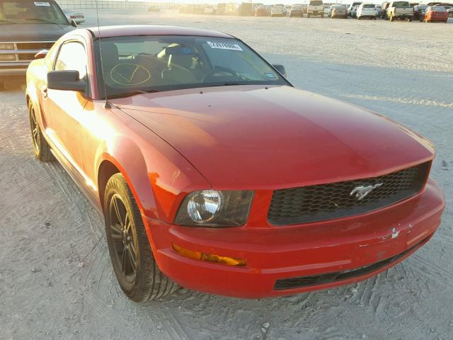 1ZVFT80N655120470 - 2005 FORD MUSTANG RED photo 1