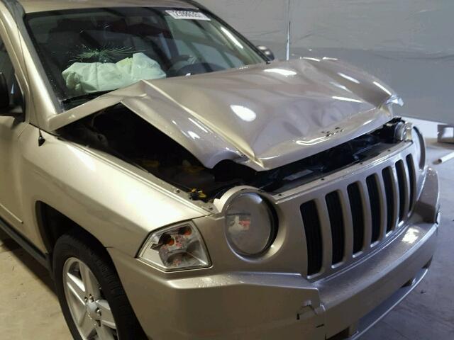 1J4FT47B29D208395 - 2009 JEEP COMPASS SP 金色 照片 9