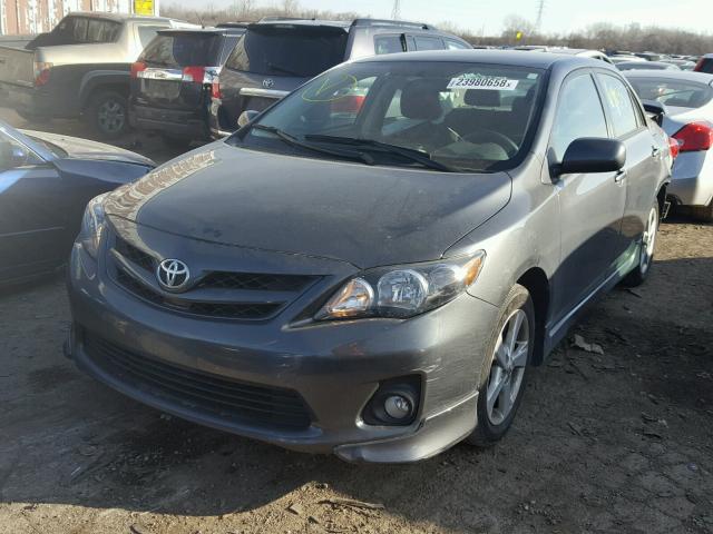 2T1BU4EE1BC555668 - 2011 TOYOTA COROLLA BA GRAY photo 2