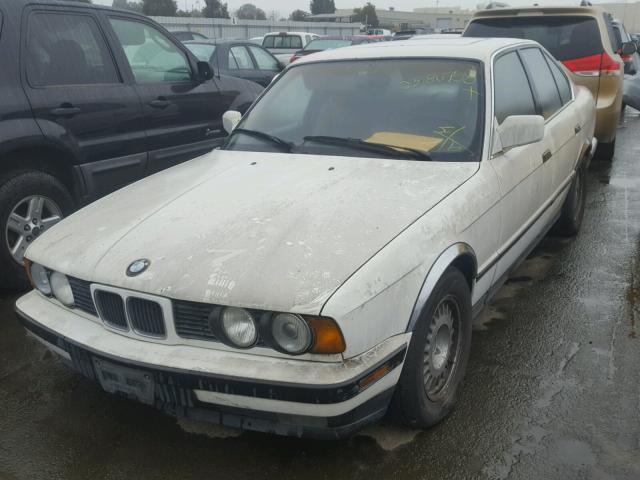 WBAHD2316LBF64879 - 1990 BMW 535 I AUTO WHITE photo 2