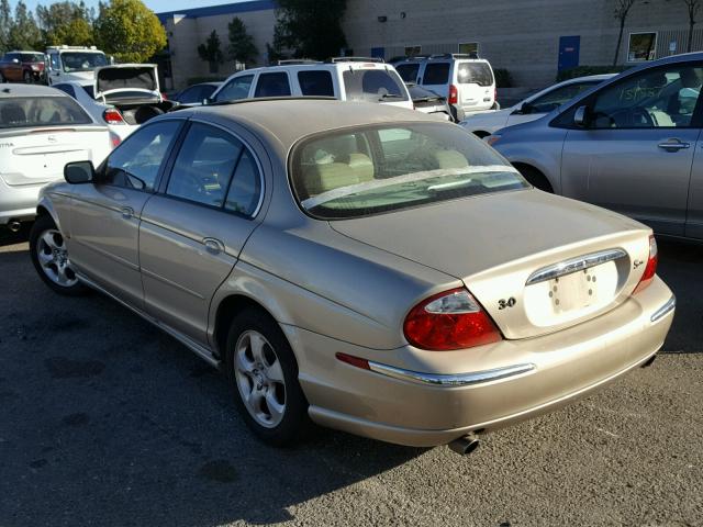 SAJDA01C8YFL74552 - 2000 JAGUAR S-TYPE GOLD photo 3