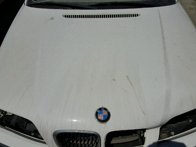 WBAAW33471ET41304 - 2001 BMW 325 IT WHITE photo 7