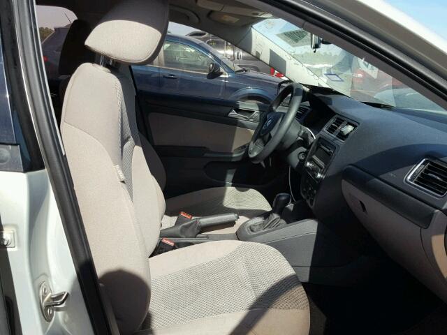 3VW2K7AJ2BM068803 - 2011 VOLKSWAGEN JETTA BASE 银色 照片 5