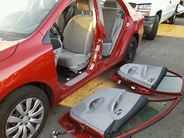 5YFBU4EE3DP134151 - 2013 TOYOTA COROLLA BA RED photo 9