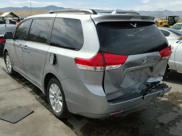 5TDDK3DC5BS007219 - 2011 TOYOTA SIENNA XLE SILVER photo 3