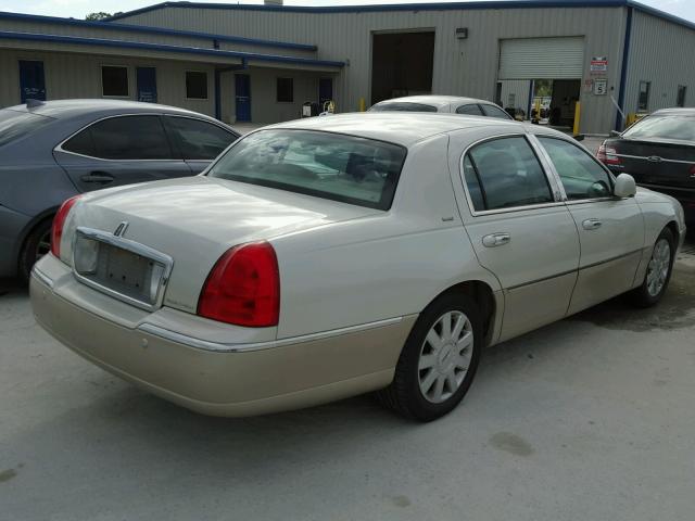 1LNHM83W34Y652085 - 2004 LINCOLN TOWN CAR U SILVER photo 4