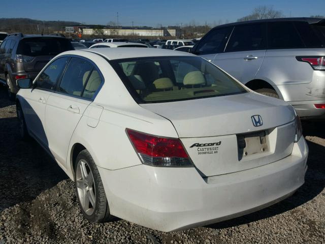 JHMCP26328C045780 - 2008 HONDA ACCORD LX WHITE photo 3