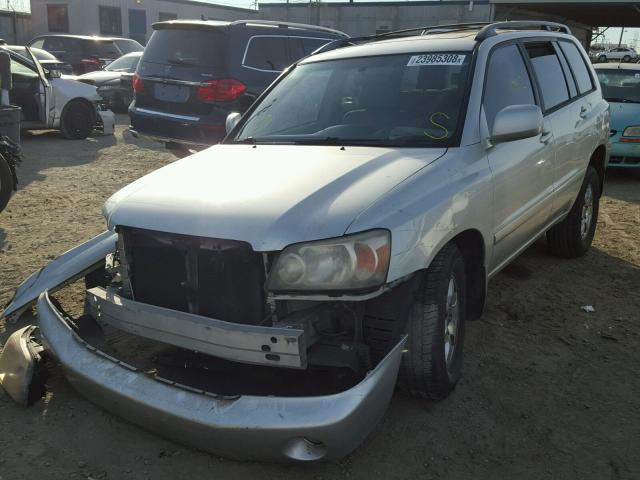 JTEDP21AX40020788 - 2004 TOYOTA HIGHLANDER SILVER photo 2