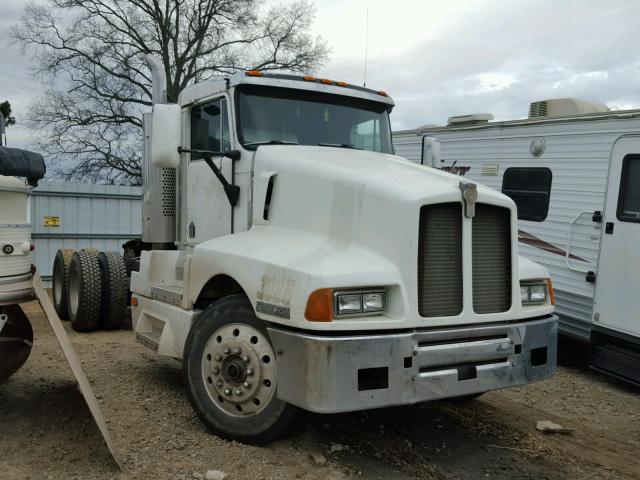 1XKADR9X3PJ596162 - 1993 KENWORTH CONSTRUCTI WHITE photo 1