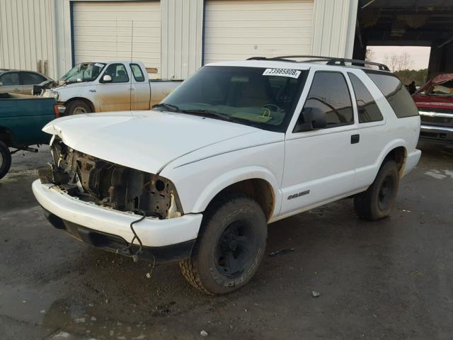 1GNCS18X14K167242 - 2004 CHEVROLET BLAZER WHITE photo 2