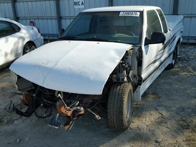 1GCCS19X0TK128048 - 1996 CHEVROLET S TRUCK S1 WHITE photo 2