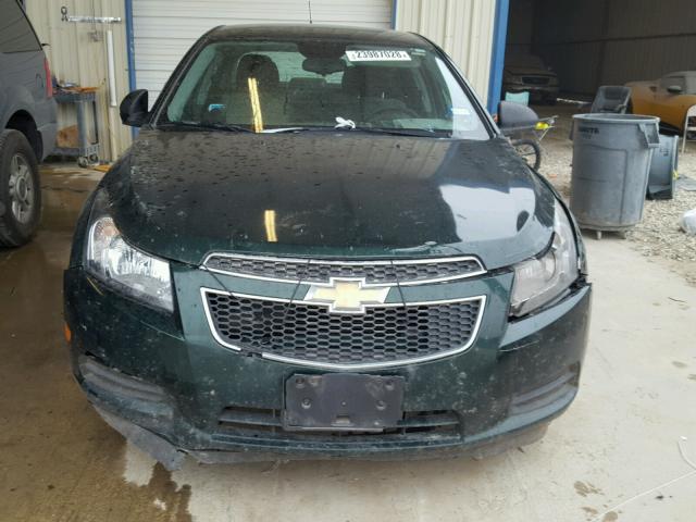 1G1PB5SH8E7109256 - 2014 CHEVROLET CRUZE LS GREEN photo 9